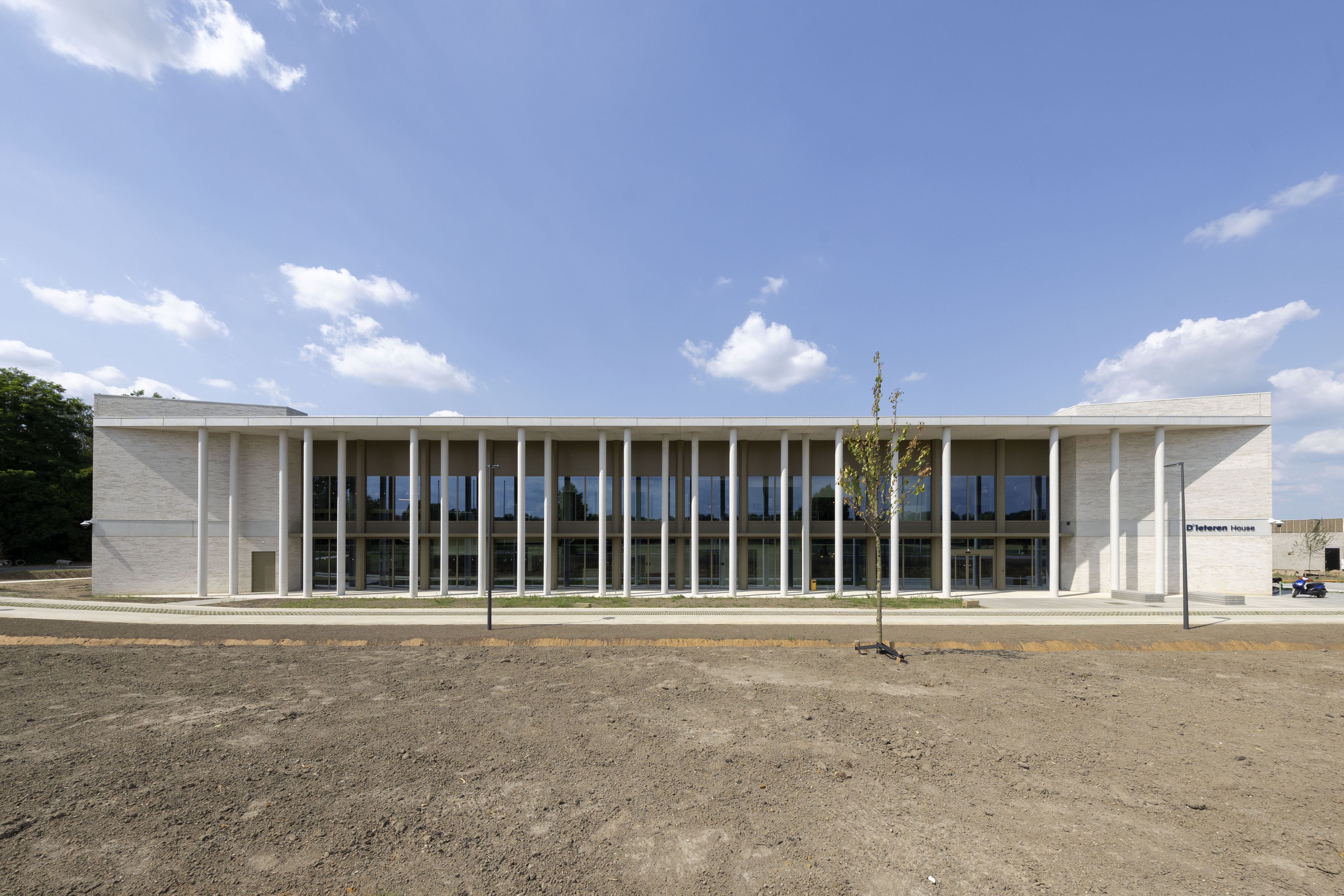 Dhouse facade